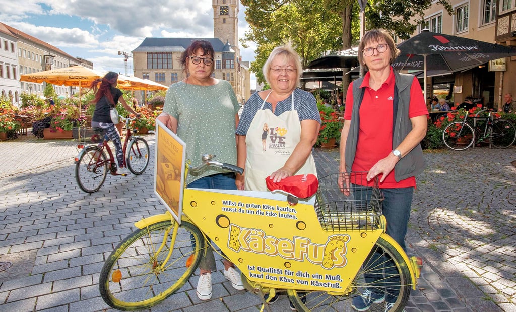 Drei Händlerinen aus der Zerbster Straße blicken voller Sorge in die Zukunft: Viola Meier, Elke Fuß und Heike Thieme (v.l.n.r.).