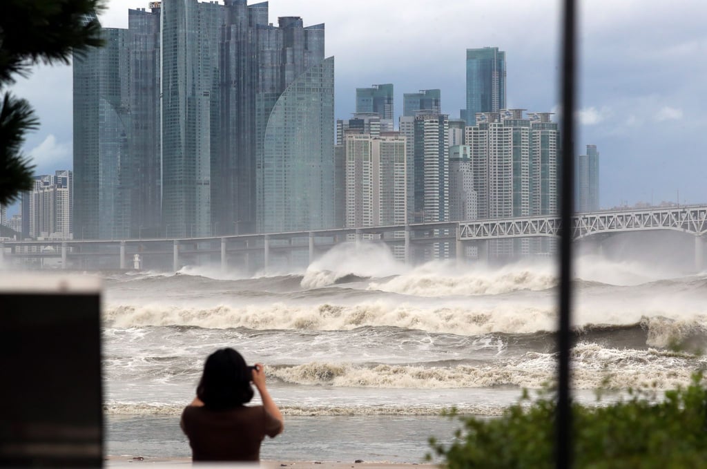 Das aufgewühlte Meer in Busan.