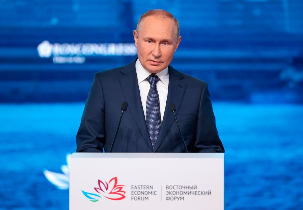 Der russische Präsident Wladimir Putin spricht auf dem Östlichen Wirtschaftsforum in Wladiwostok.