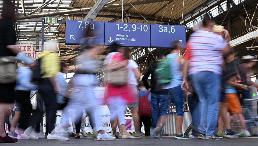 Das Neun-Euro-Ticket hat den Nahverkehr attraktiver gemacht. Eine Nachfolgelösung kann den Tarifdschungel lichten, meint Nahverkehrs- und Kommunalexperte Jürgen Leindecker.
