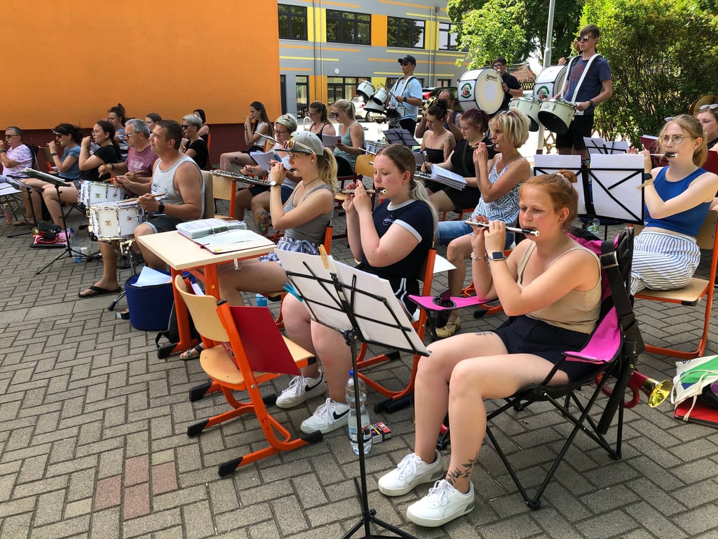 Die Mitglieder des Ziegelröder Spielmannszuges möchten in ihren Reihen junge Musikanten begrüßen.