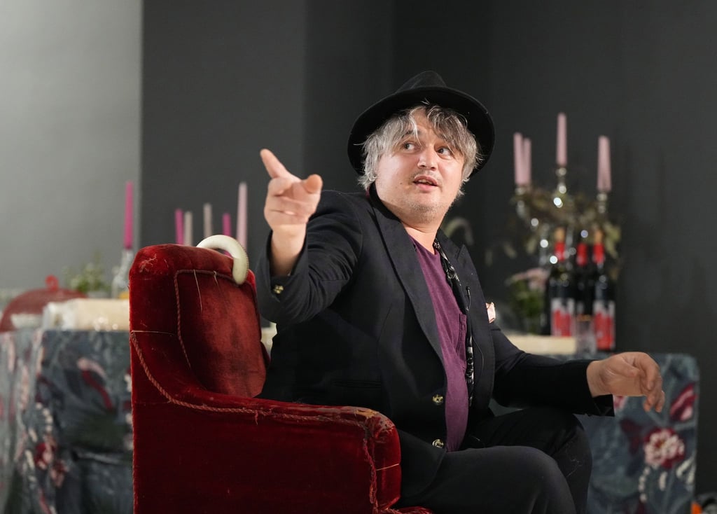 Peter Doherty in seiner Ausstellung „Contain yourself (seriously)“.