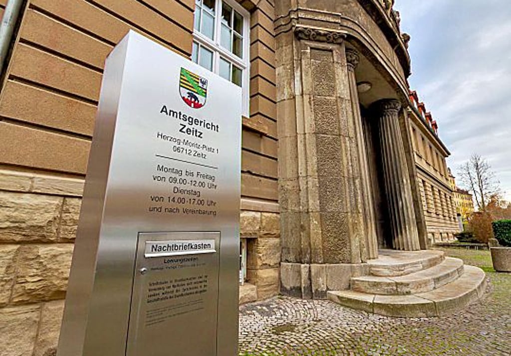 Eingang des Amtsgerichts Zeitz