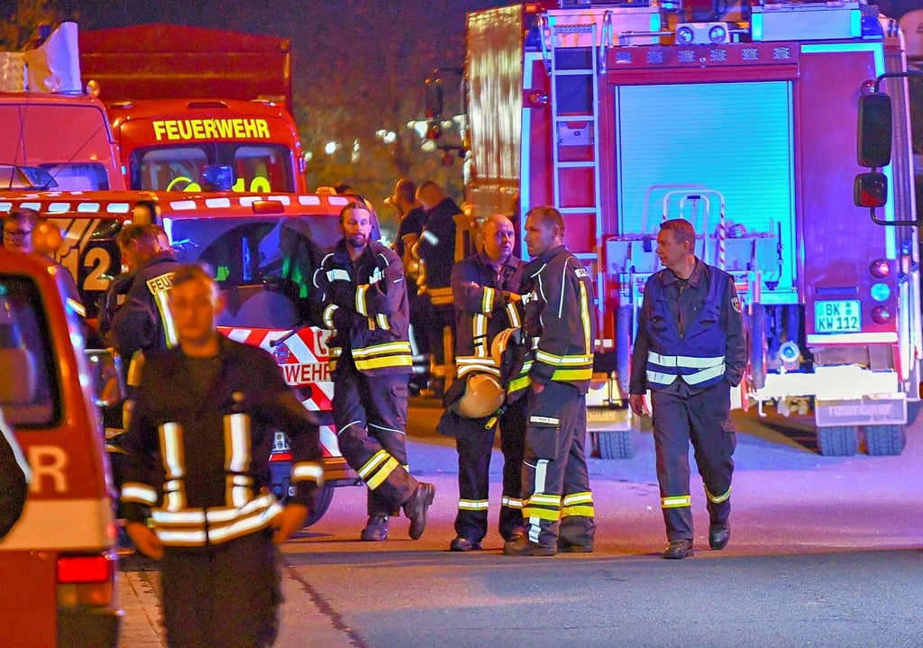 Am 15. Oktober rückte ein Großaufgebot der Feuerwehr zum Logistikzentrum von Hermes aus. Der Grund: Es wurde befürchtet, dass eine giftige Substanz austrete.