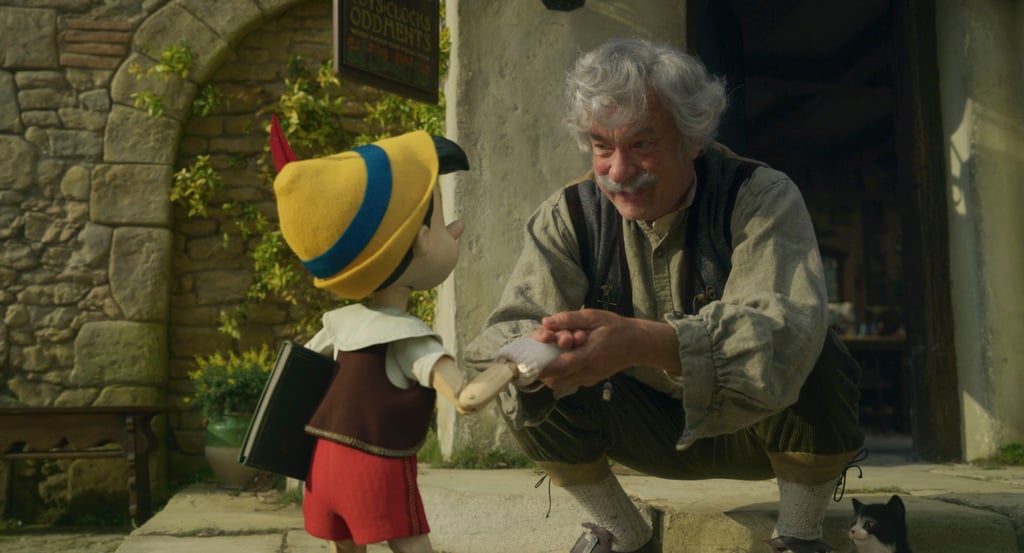 Pinocchio (Benjamin Evan Ainsworth) und Tom Hanks als Geppetto gibt es beim Streamingdienst Disney+ zu sehen.