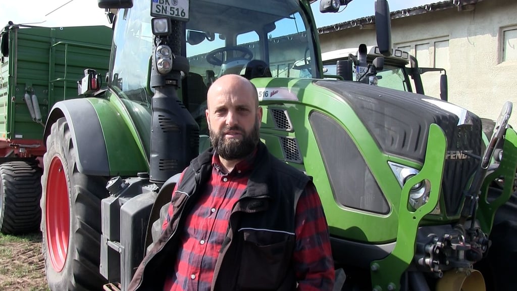 Ein Mähdrescher vom Öko-Landwirt