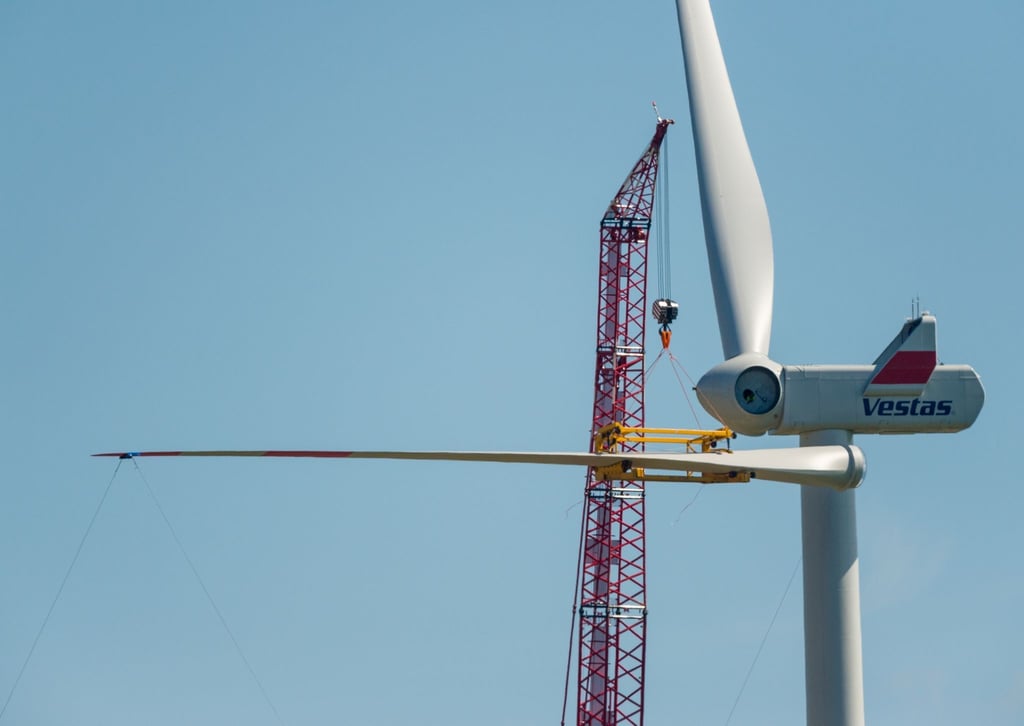 Eine Windenergieanlage der Firma Vestas im Windenergiepark Jacobsdorf (Landkreis Oder-Spree).