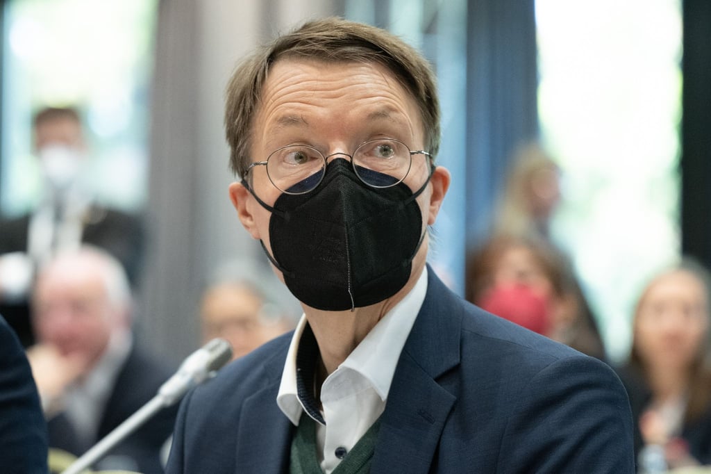 Karl Lauterbach (SPD) hat online über einen Versprecher von Markus Söder gewitzelt.