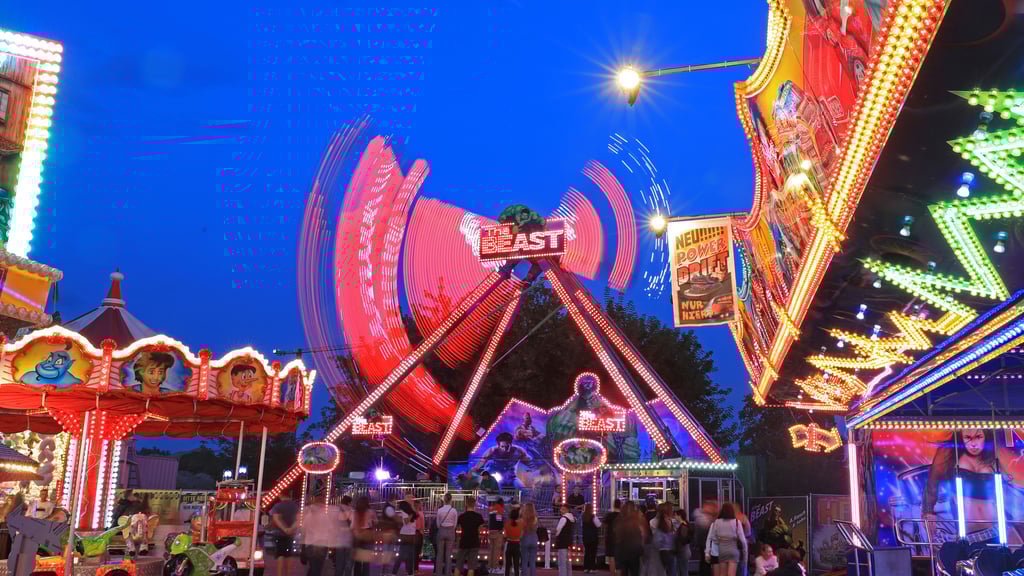 Volksfest: Energiekrise: Wie die Schausteller die Magdeburger ...