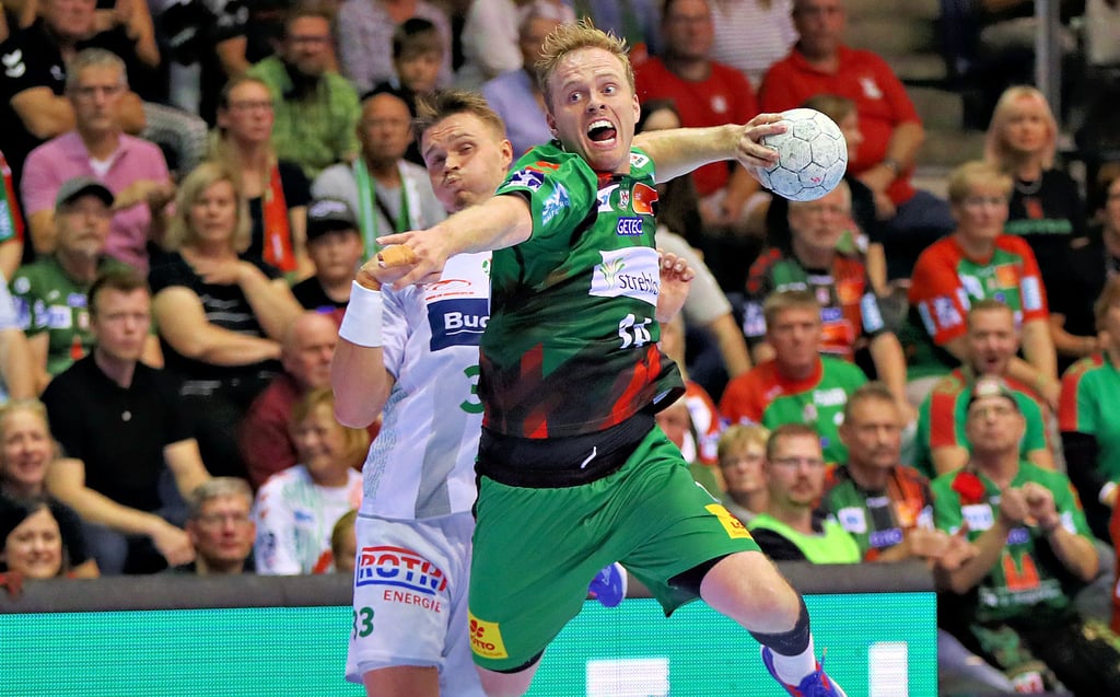 War wieder einmal der bester Werfer im SCM-Team: Omar Ingi Magnusson (hier gegen Emil Mellegard). Mit dem SCM landete der Isländer einen souveränen dritten Saisonsieg gegen Wetzlar.