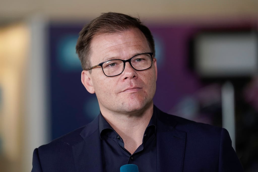 Carsten Schneider ärgert sich über den Blick auf „die da drüben".