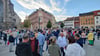 Der Markt in Weißenfels war zur Protestkundgebung am Montag gut gefüllt. Laut Polizei haben sich rund 550 Teilnehmer versammelt.