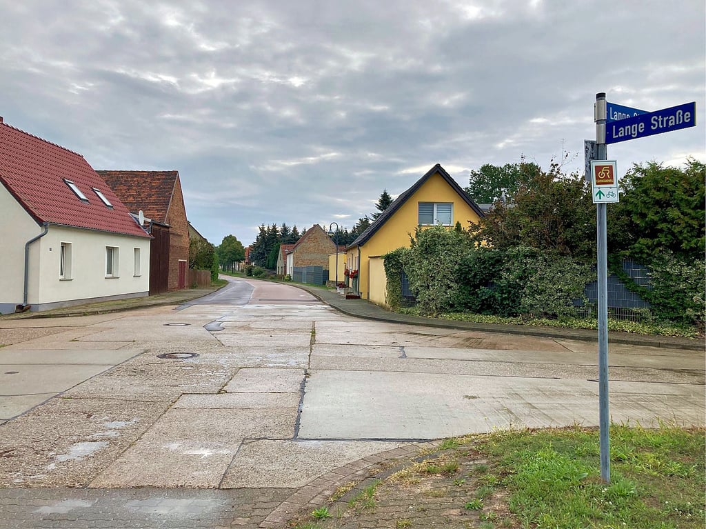 Die Lange Straße kann ausgebaut werden, Fördermittel stehen bereit.