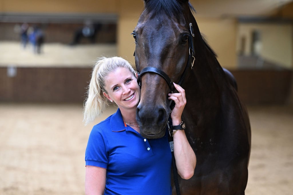 Doppel-Olympiasiegerin Jessica von Bredow-Werndl hat ihr internationales Comeback angekündigt.