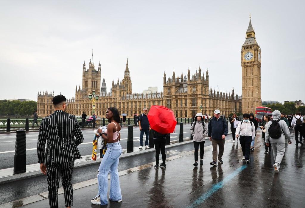 Am 14. September wird der Sarg der gestorbenen Queen in einer öffentlichen Prozession über die Mall vom Buckingham-Palast zum Parlament überführt, wo er für mehrere Tage in der Westminster Hall aufgebahrt werden soll.