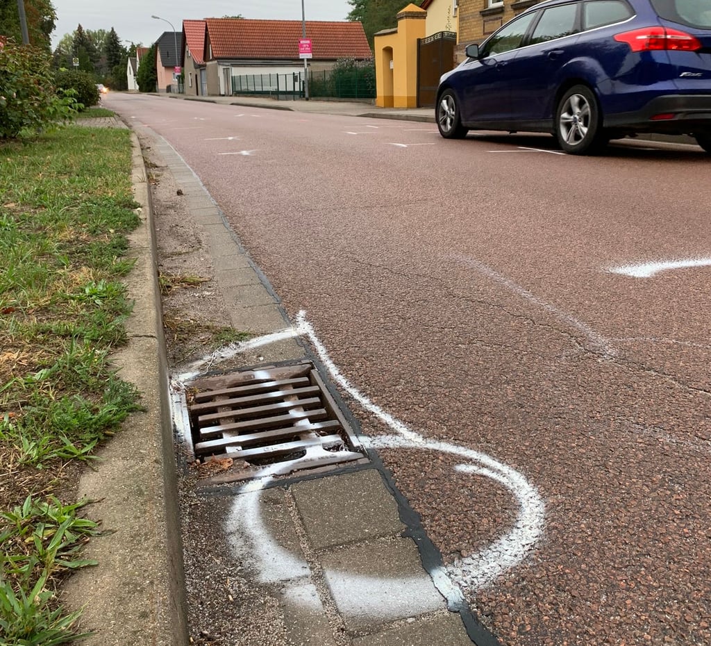 An dieser Stelle auf der Hauptstraße in Weißandt-Gölzau passierte der schreckliche Unfall.