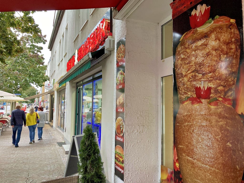 Ein Blick in die Halberstädter Straße in Magdeburg-Sudenburg.