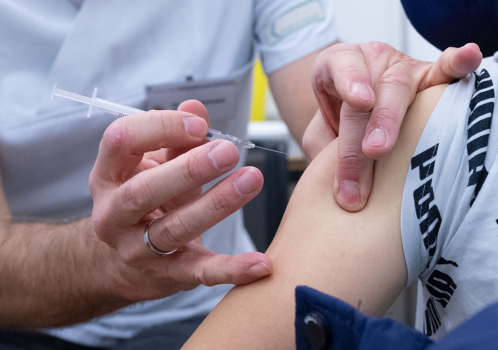 In Wittenberg ist am Dienstag der neue Impfstoff gegen Covid-19 eingetroffen.