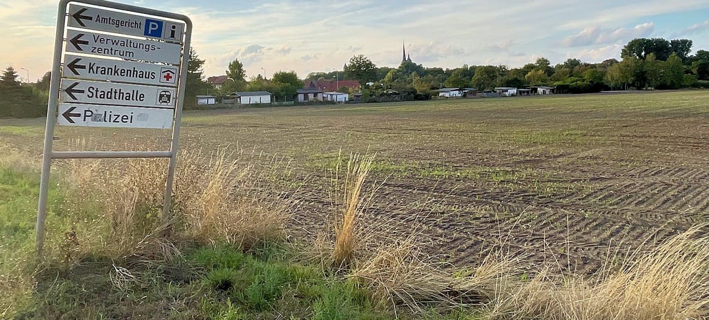 An der Grabower Landstraße soll ein neues Wohngebiet entstehen. Ein privater Investor plant auf eigene Kosten. Voraussetzung dafür ist ein Bebauungsplan.