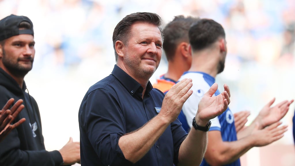 FCM-Trainer Christian Titz will auch in Rostock wieder mit den eigenen Fans einen Sieg feiern.