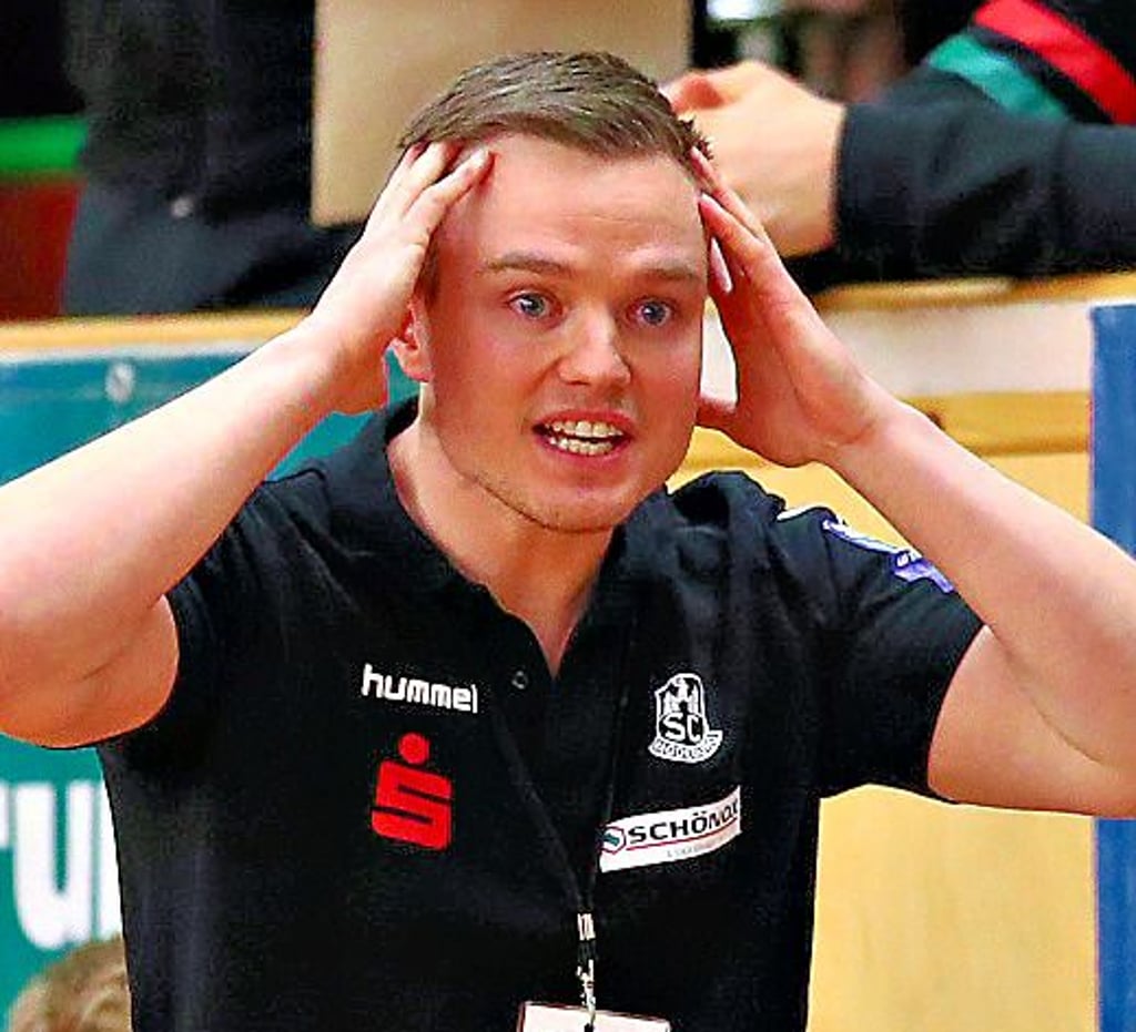 Zuletzt öfter mal verzweifelt: Trainer Julian Bauer.