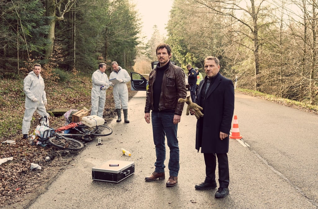 Thorsten Lannert (Richy Müller, r) und Sebastian Bootz (Felix Klare) müssen den Fall einer Fahrerflucht mit Todesfolge aufklären.