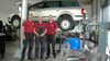 Seit dem Sommer haben sich Mirko Grohs und Hardy Dörre, die Inhaber vom Schollener H+M-Autoservice, personell verstärkt: Nun arbeitet  auch  Lucas Radler mit im Team (von links).