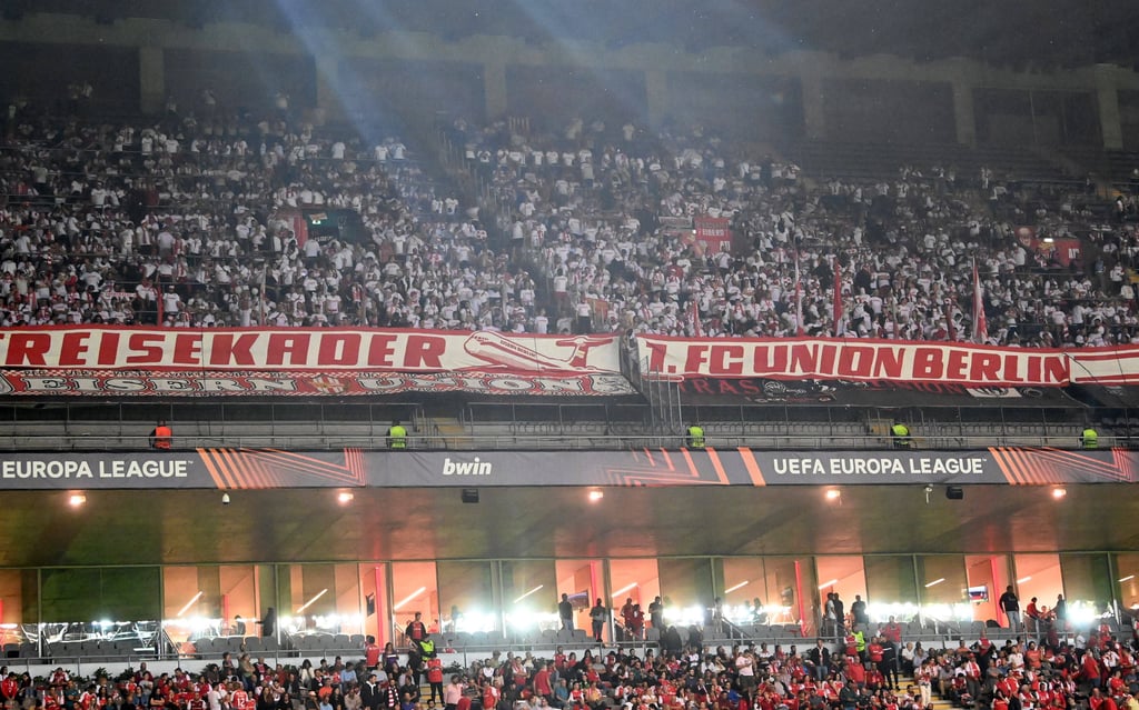 Die Union-Fans flogen Dank ihres Vereins verbilligt nach Portugal.