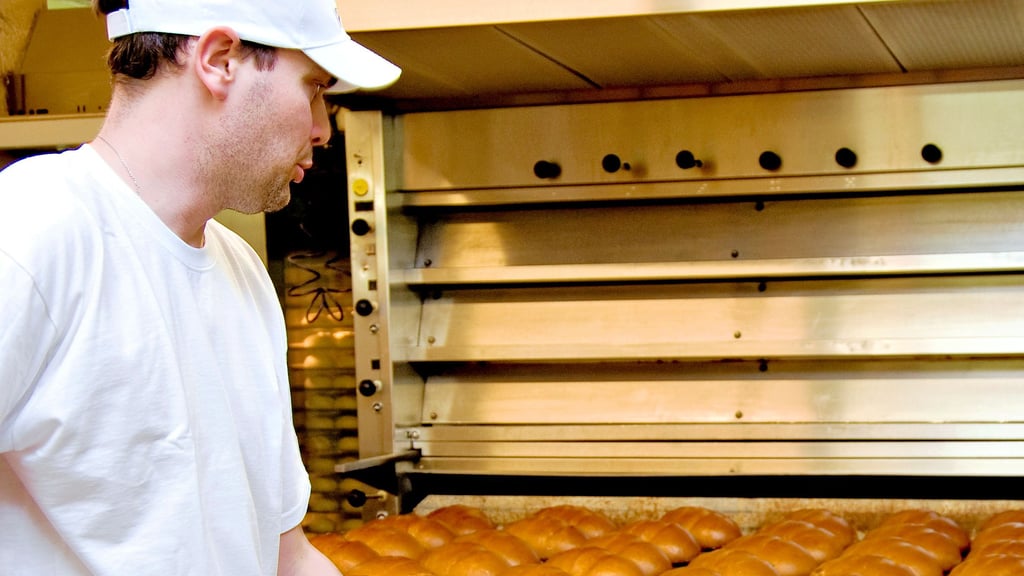Frisches Brot – nicht nur handwerklich arbeitende Unternehmen wie die Halberstädter Bäcker und Konditoren GmbH sind durch die enormen Energiepreise bedroht.