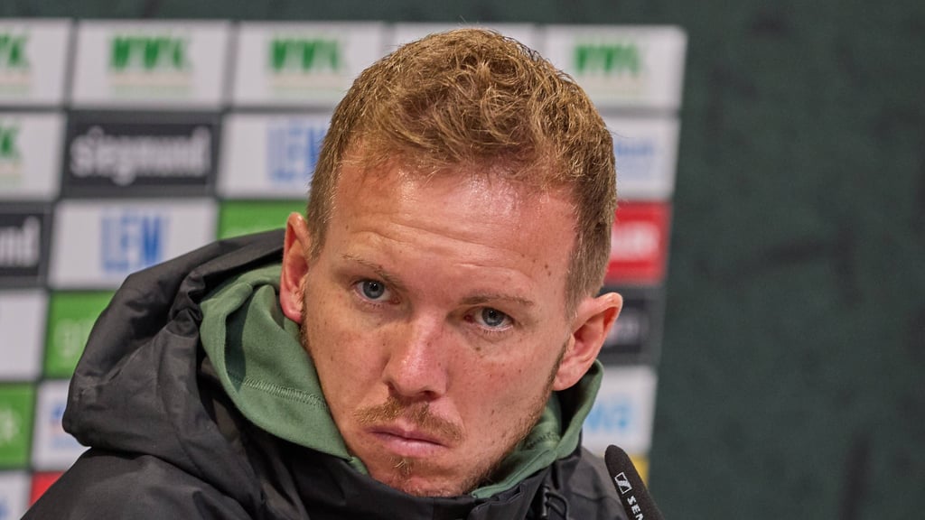Bedient: Julian Nagelsmann nach der 0:1-Pleie gegen Augsburg.