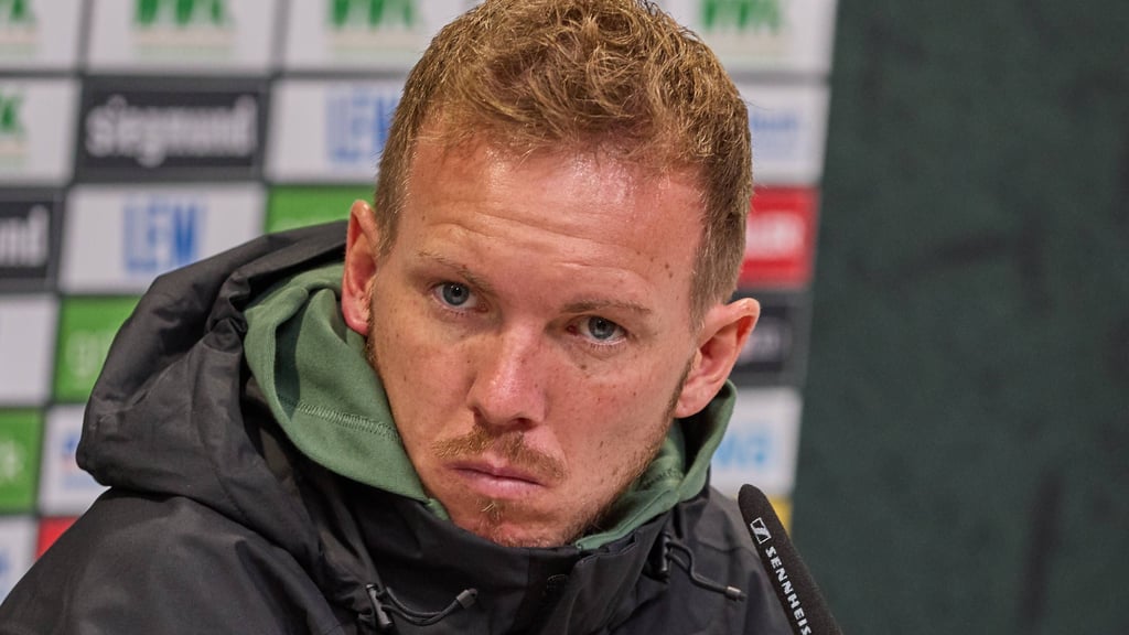 Bedient: Julian Nagelsmann nach der 0:1-Pleie gegen Augsburg.