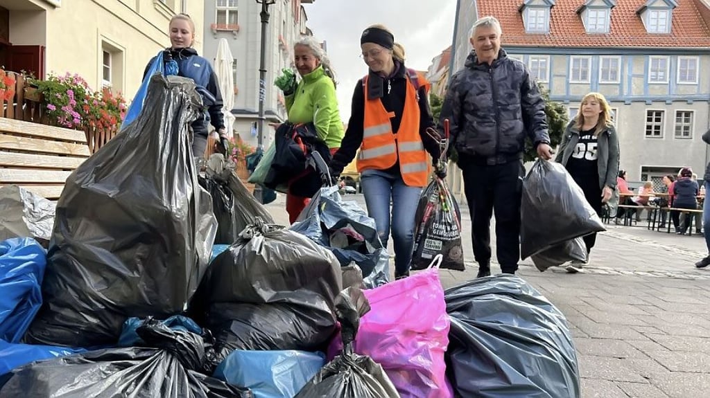 Müllsammel-Aktion in Aschersleben: Da ist einiges zusammengekommen.