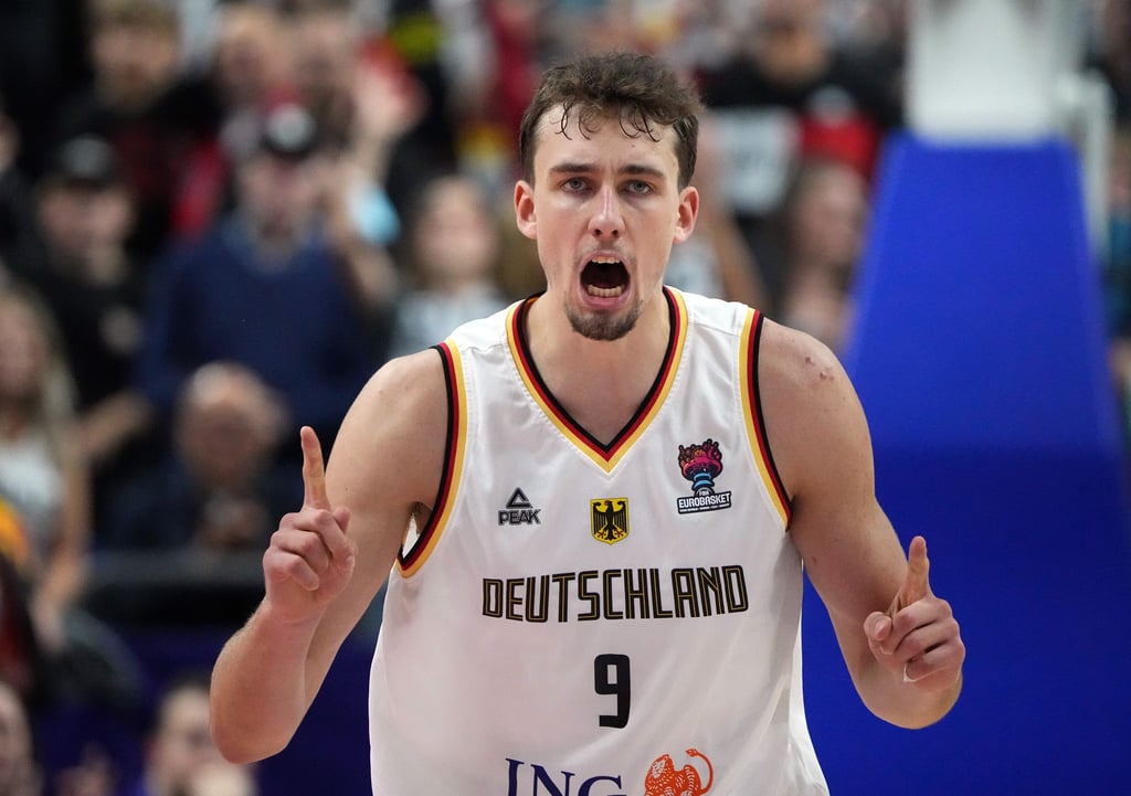 Franz Wagner jubelt nach dem Sieg gegen Polen.