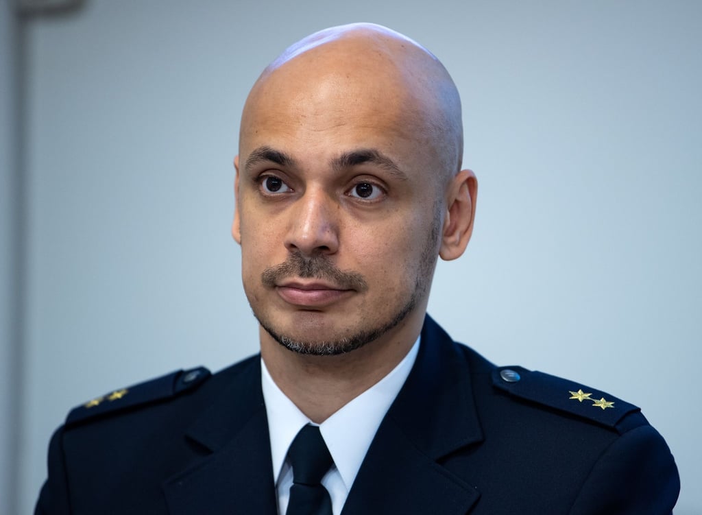 Thilo Cablitz während einer Pressekonferenz im Polizeipräsidium.