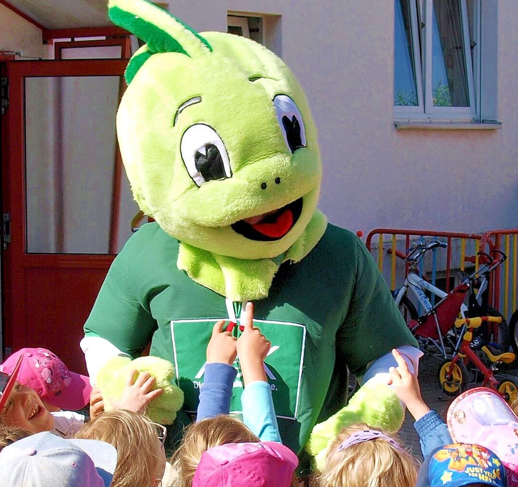 Mit dem kleinen Drachen Jolinchen sollen die Kinder spielerisch ein gesundes Leben vermittelt bekommen.