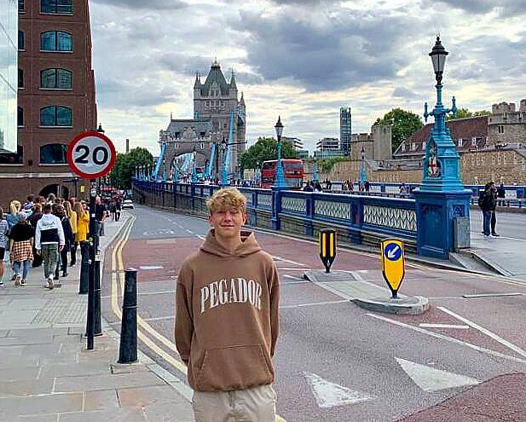 Ruben Eyermann mit der Tower Bridge im Hintergrund: „Eigentlich ist alles ganz normal.“