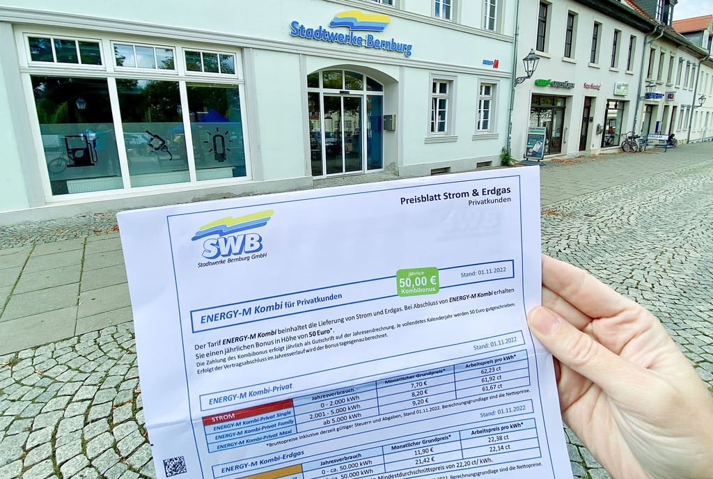 Die Strom- und Erdgaspreise werden sich demnächst für tausende Stadtwerke-Kunden in Bernburg nahezu verdoppeln. Wer sich beraten lassen will, kann sich an das Kundencenter auf dem Karlsplatz wenden.