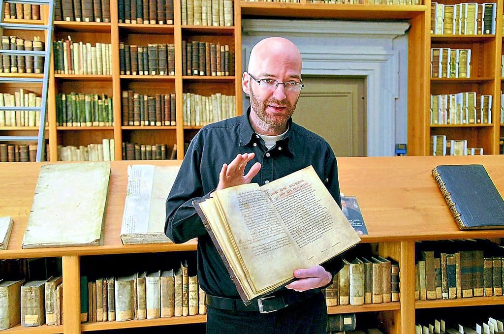 Matthias Ludwig ist den Besuchern der Stiftsbibliothek durch so manche interessante Führung bekannt.