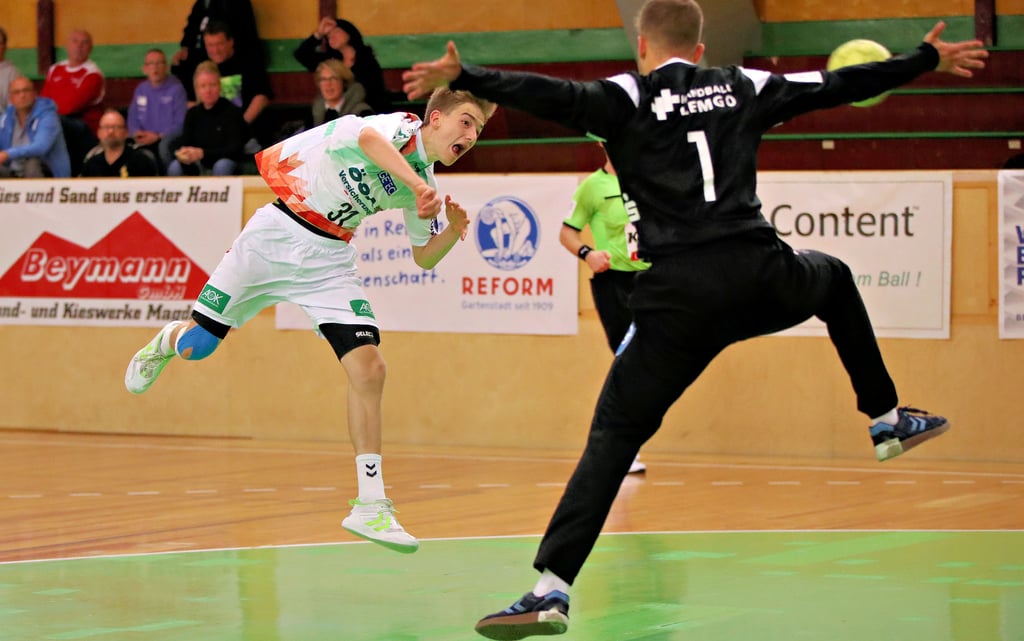Starke acht Tore erzielte Pablo Lange (l.) gegen Lemgo, starke Paraden zeigte der HSG-Keeper.