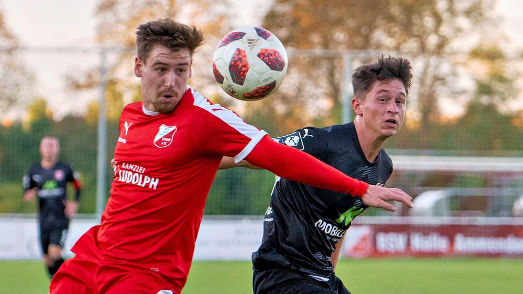 Lucas Halangk (r.) brachte den HFC im Testspiel gegen den BSV Ammendorf am Dienstagabend in Führung.