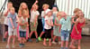 Voller Leidenschaft und Hingabe präsentierten die Kinder aus dem „Sonnenkäferland“ schon zum diesjährigen Sportfest ihr musikalisches Programm. Am Sonnabend wollen sie zum Dorfjubiläum wieder auf der Bühne des Festzeltes stehen.  
