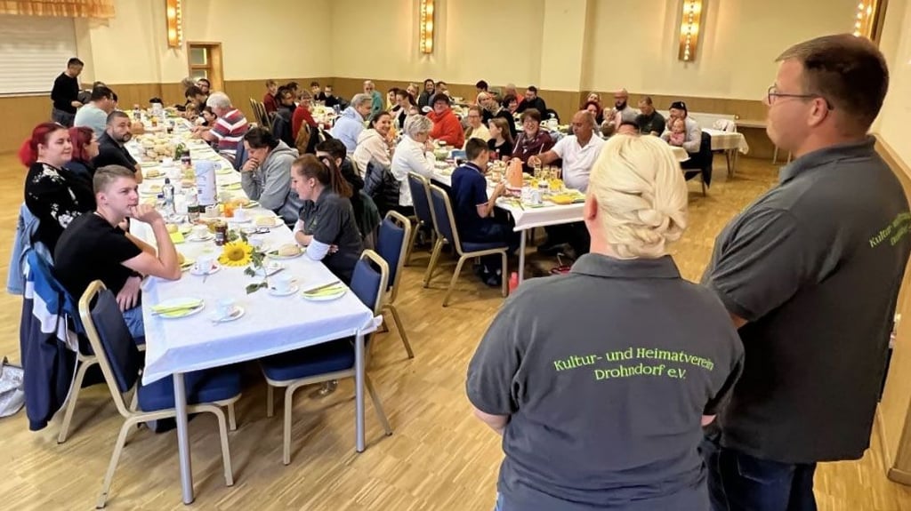 Große Frühstücksrunde in Drohndorf.