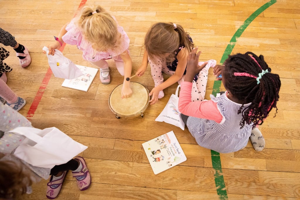 Kinder in Deutschland entwickeln häufiger sprachliche Defizite. (Archivbild)