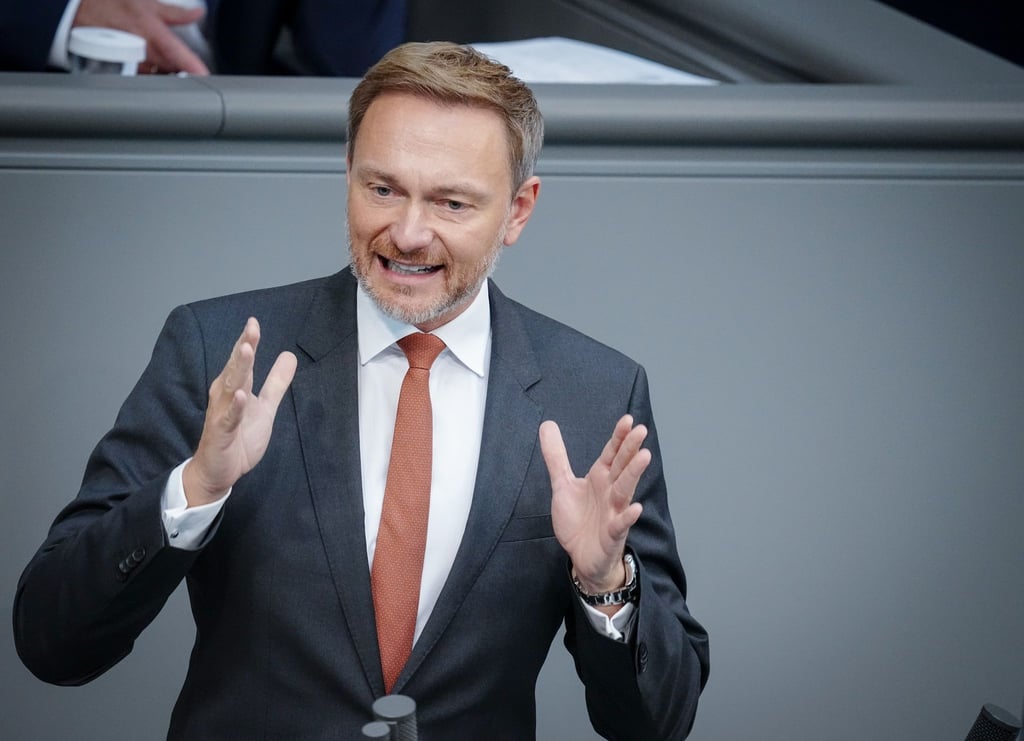 Christian Lindner spricht bei der Sitzung des Bundestags zum Thema Inflationsausgleichsgesetz.