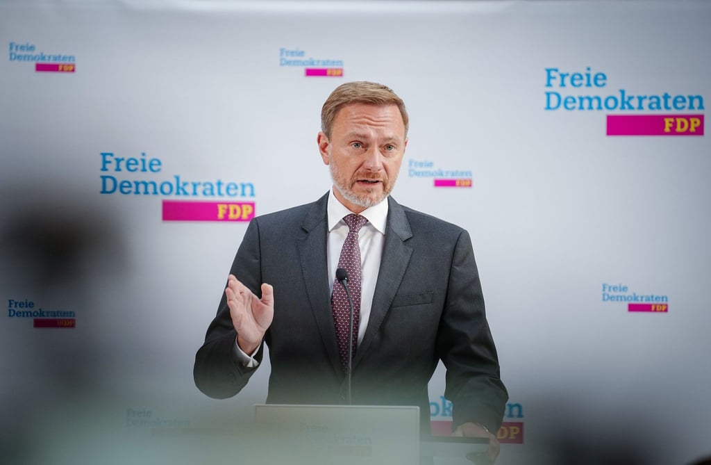 Bundesfinanzminister Christian Lindner beharrt auf der Einhaltung der Schuldenbremse.