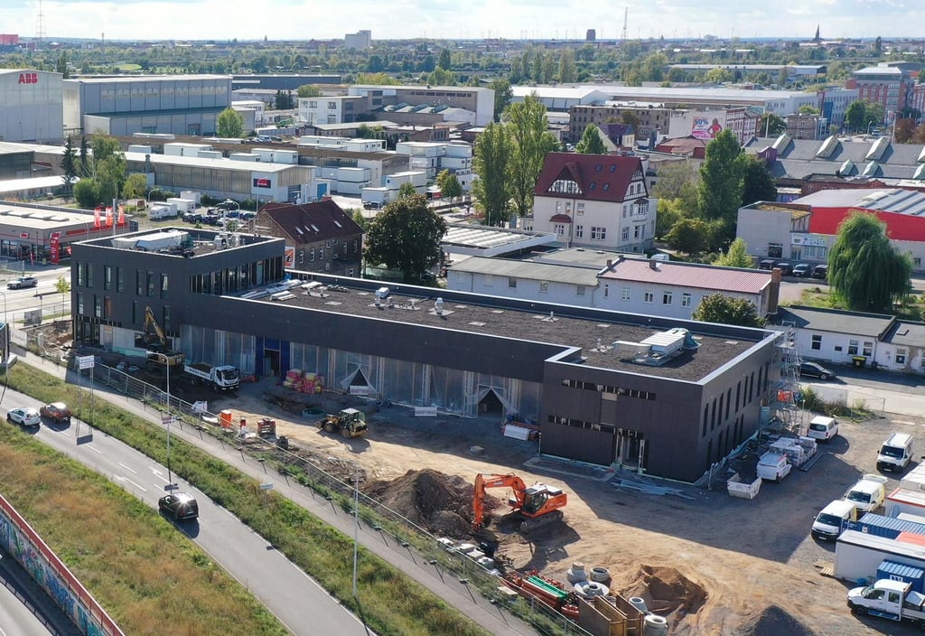 Der Neubau der Feuerwache im Osten der Stadt gehört zu einer der größten Investitionen in Bauwerke, die Halle 2023 plant.