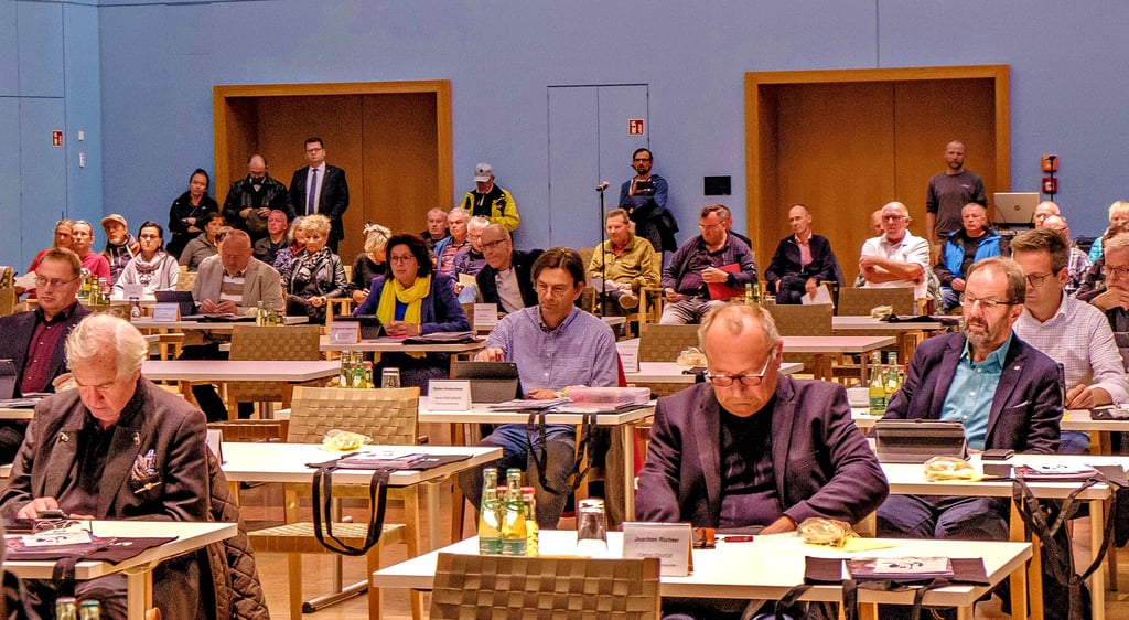 Mehr als 70 Demonstranten haben der Stadtratssitzung am Mittwoch beigewohnt - so viele Zuschauer wie schon lange nicht mehr.