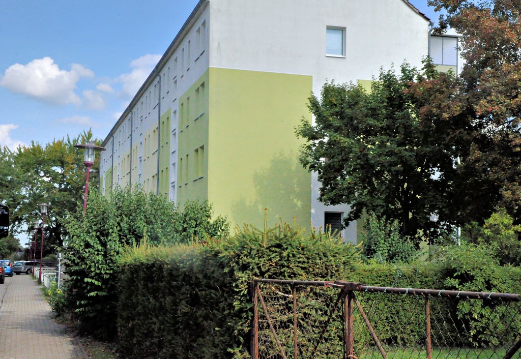 In diesem Wohnblock in Elbe-Parey kam es Donnerstagabend zu der tödlichen Auseinandersetzung.