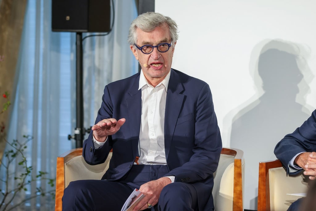 Wim Wenders will Schülern den Umgang mit der modernen Bilderflut näher bringen.