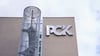 PCK steht auf einem Gebäude der Raffinerie PCK in Schwedt.